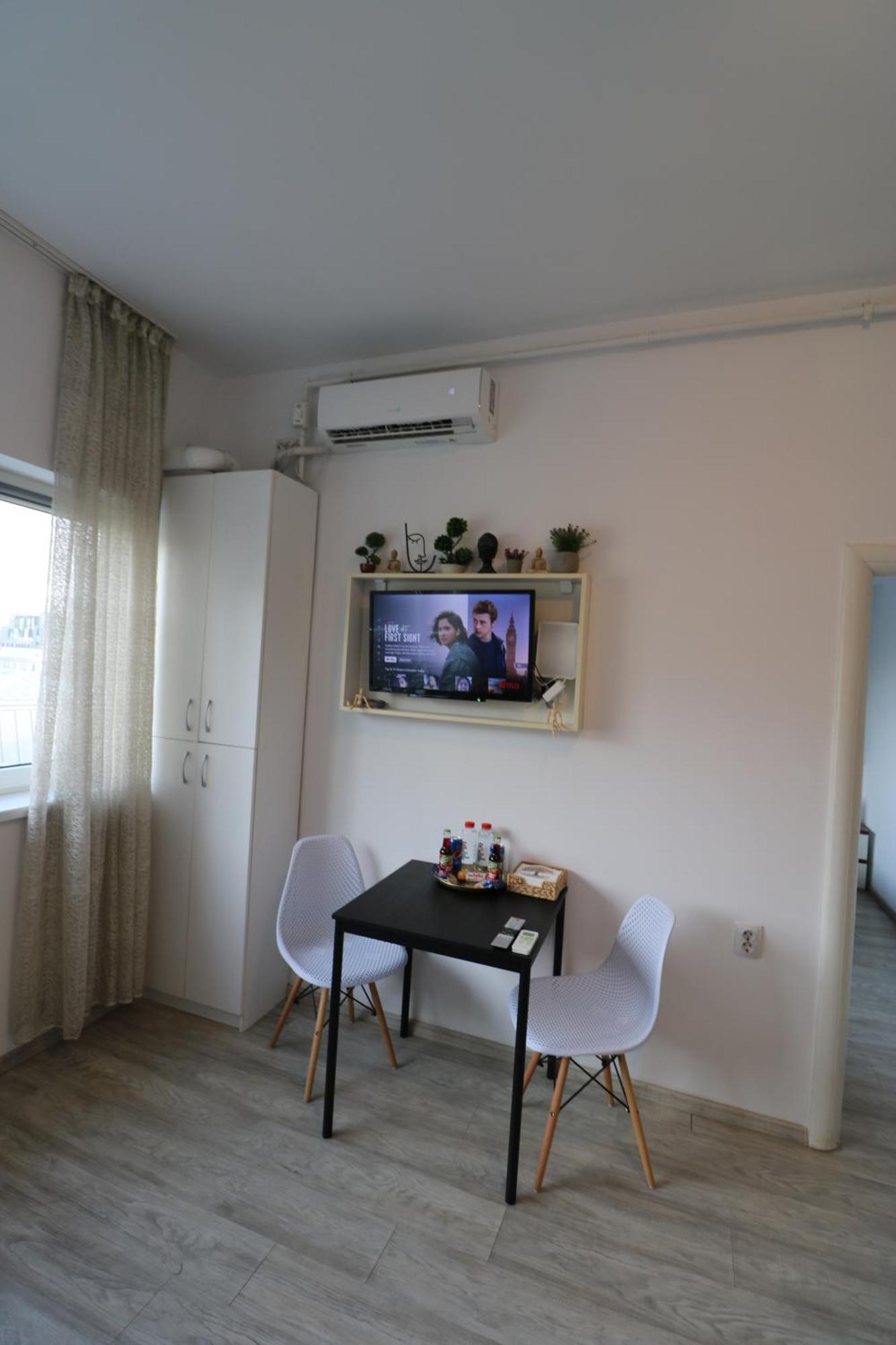 Cozy Deluxe Apartment - Old Town - Free Minibar ブカレスト エクステリア 写真